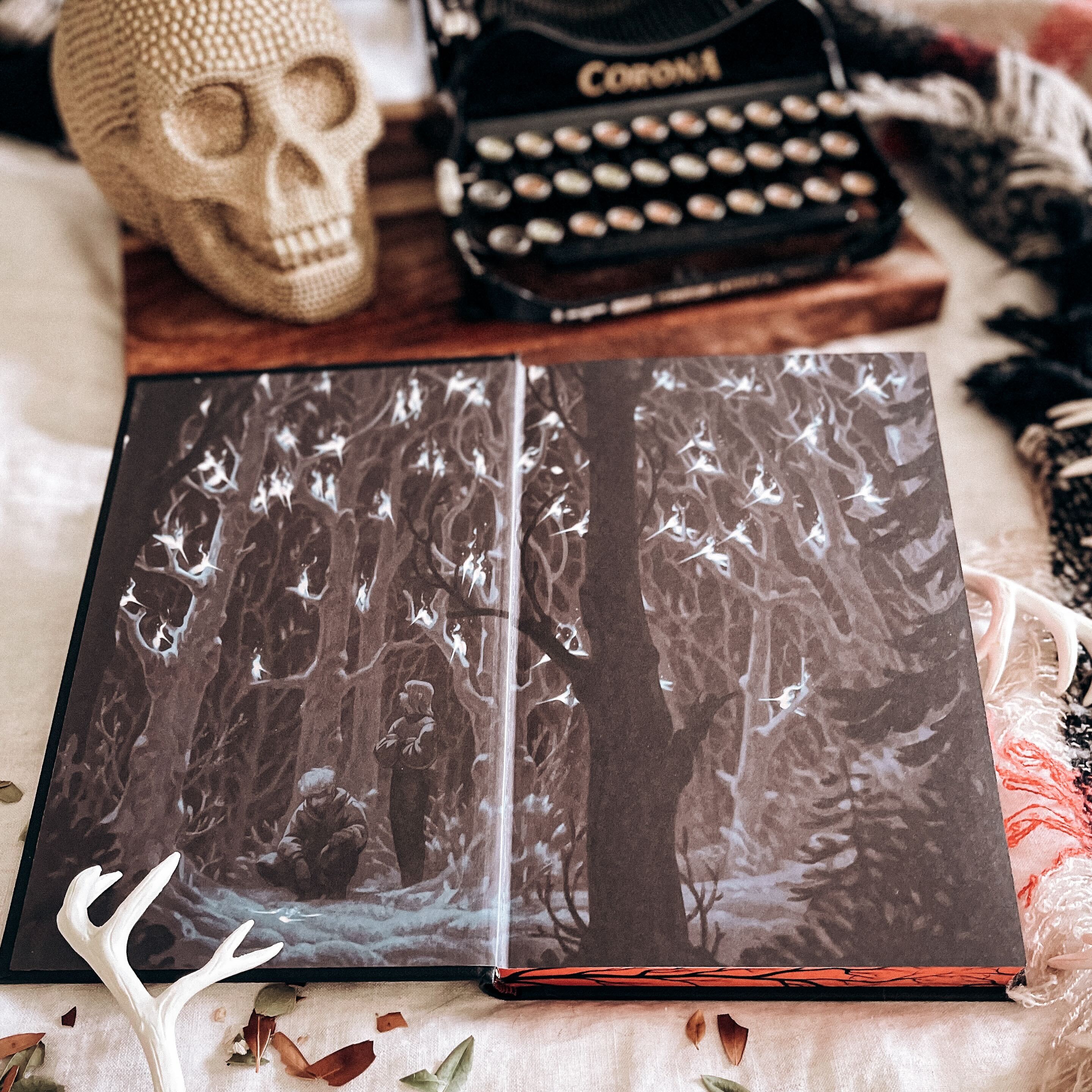 The Hunting Moon by Susan Dennard (Illumicrate Exclusive) - Image 3